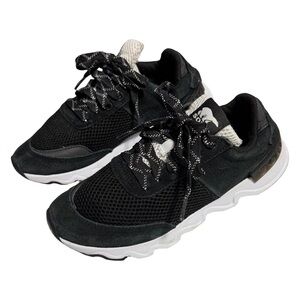 Sorel Black and White Mesh Sneakers EUC CB8